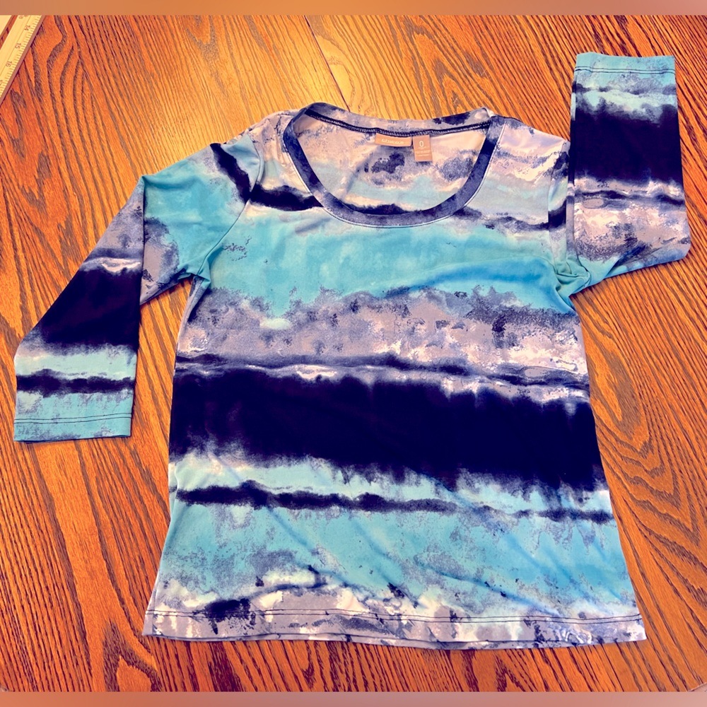 Chico’s 3/4 Sleeve Women’s Top Blue/ Aqua Waves Size 0(4)